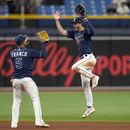Paredes conecta 2 jonrones, Rays vencen 6-1 a Tigres