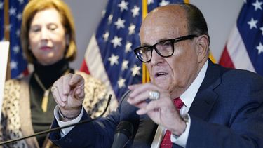 Trump reitera sin evidencia que gano la elección