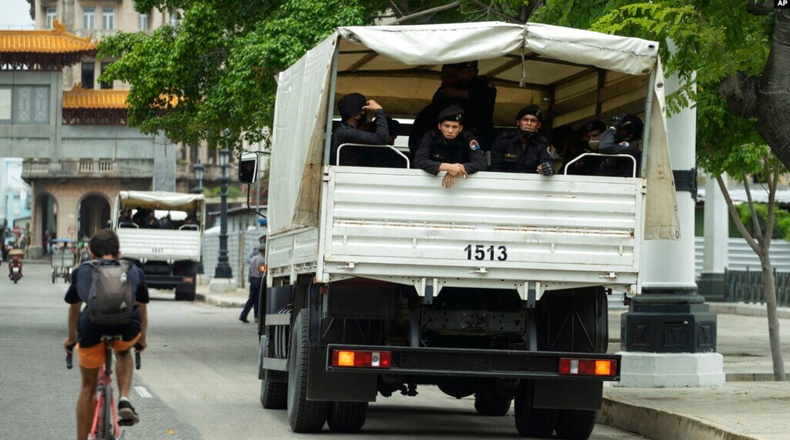 boinas negras cuba.png