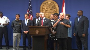 miami dade se prepara  para recibir al huracan matthew