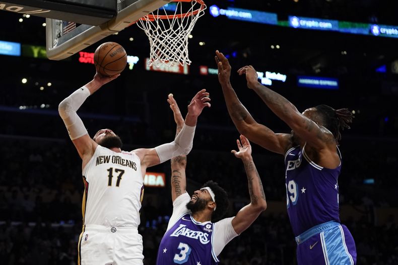 DEP-BAS PELICANS-LAKERS