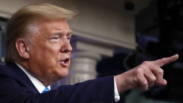 Trump dice que suspenderá inmigración a EE.UU. por coronavirus