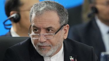 ARCHIVO - El ministro de Exteriores de Irán, Abbas Araghchi, durante la 17ma cumbre anual de los países BRICS en Río de Janeiro, Brasil, el 7 de julio de 2025. (AP Foto/Eraldo Peres, archivo)
