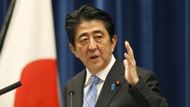 donald trump recibe en palm beach a primer ministro de japon