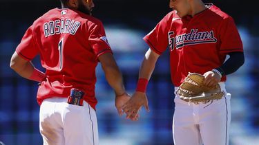 Guardianes pone fin a mala racha, vencen 3-2 a Mellizos