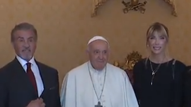 ¿rocky en el vaticano? de que se trato la curiosa visita de sylvester stallone a el papa francisco