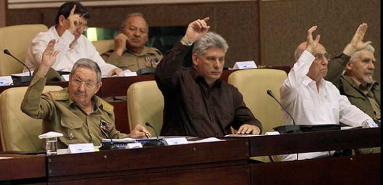 Dictador Raúl Castro asistió a la sesión extraordinaria, donde también fueron designados dos nuevos miembros del Consejo de Estado.