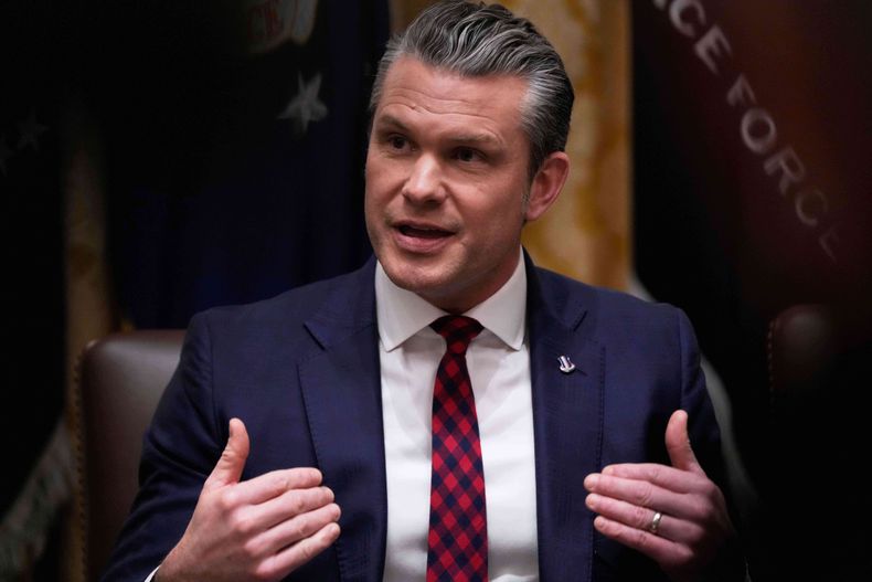 El secretario de Defensa de Estados Unidos Pete Hegseth en la Casa Blanca en Washington el 2 de diciembre del 2025. (AP foto/Julia Demaree Nikhinson)