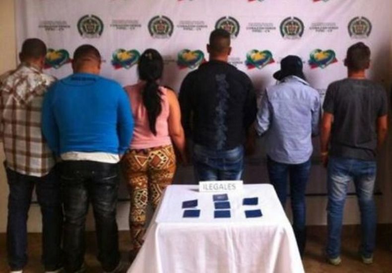 Con frecuencia las autoridades colombianas detienen a cubanos intentando llegar a EEUU.