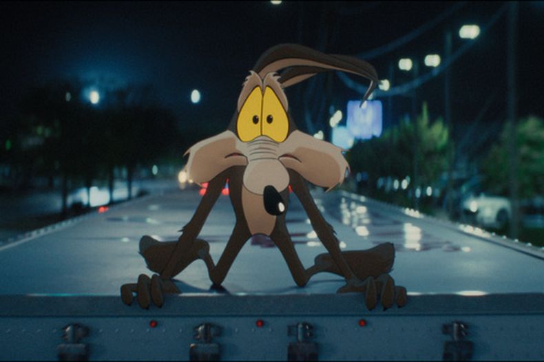 Esta imagen, difundida por Ketchup Entertainment, muestra al personaje Wile E. Coyote, con la voz de Eric Bauza, en una escena de Coyote vs. Acme. (Ketchup Entertainment via AP)