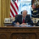 Republicanos piden a Biden negociar plan de alivio por COVID