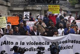 asesinan a dos periodistas en mexico; van 11 en este ano