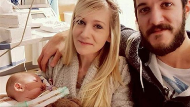los padres de charlie gard abandonan la batalla legal para mantenerlo con vida