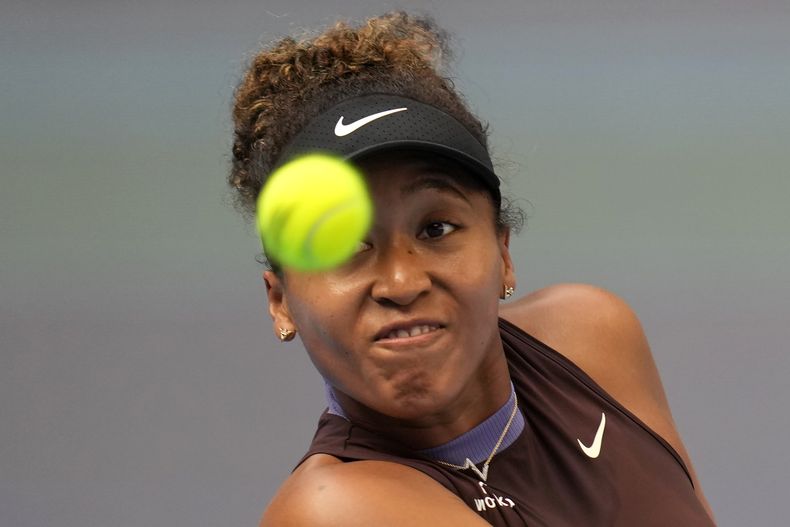 Naomi Osaka durante su partido contra Lucia Bronzetti en el Abierto de China, el miércoles 25 de septiembre de 2024, en Beijing. (AP Foto/Ng Han Guan)