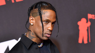 houston: demanda de $ 2 mil millones presentada contra travis scott, drake y los organizadores del astroworld fest luego de la tragedia