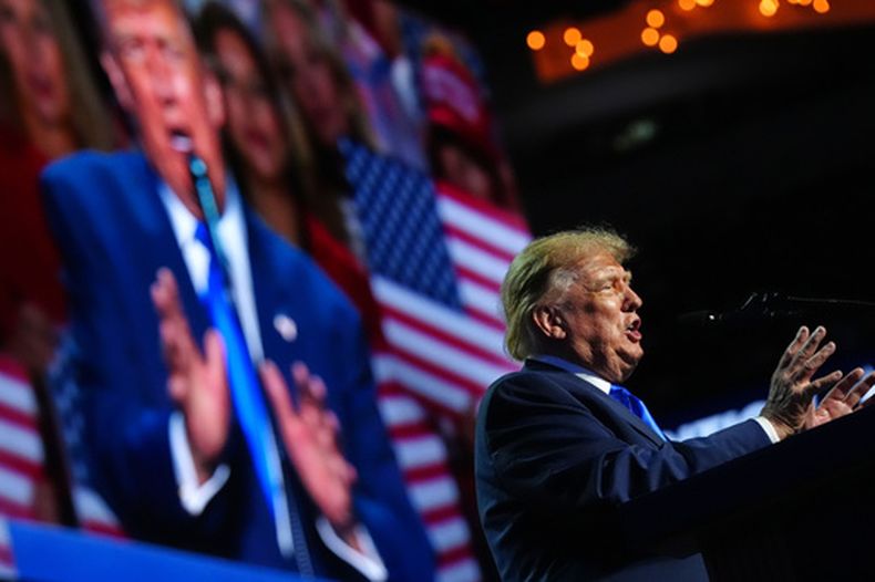El presidente de EEUU, Donald Trump, pronuncia un discurso en la convención republicana, el miércoles 9 de septiembre de 2026, en Dallas. (AP Foto/Julia Demaree Nikhinson)