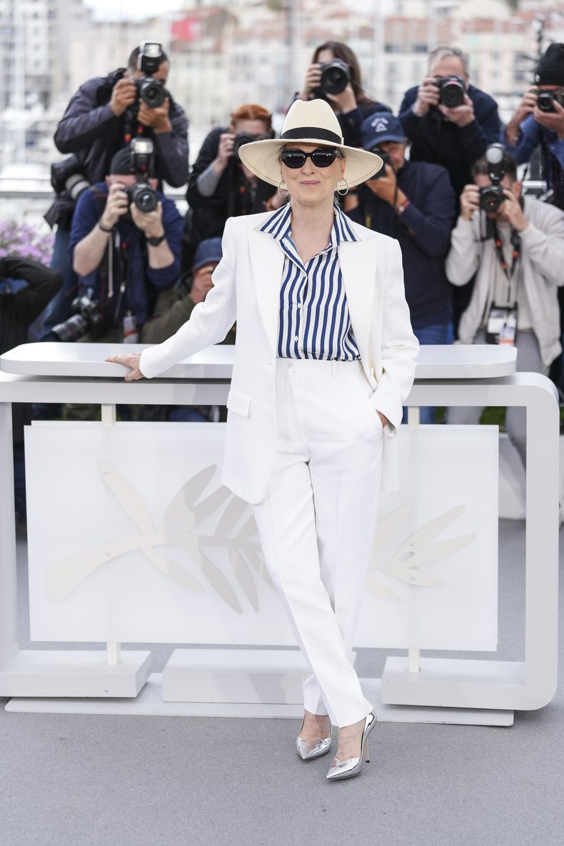 Meryl Streep posa durante una sesión de la Palma de Oro en la 77a edición del Festival de Cine de Cannes, en Francia el martes 14 de mayo de 2024 (Foto Scott A Garfitt/Invision/AP)