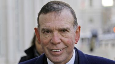 ARCHIVO - Foto del 13 de diciembre del 2022, el paraguayo Juan Ángel Napout llega a la corte federal de Brooklyn. (AP Foto/Seth Wenig, Archivo)