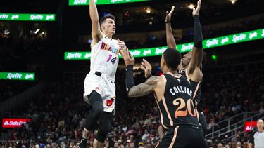 Con 32 puntos de Adebayo, Heat le da la vuelta a los Hawks