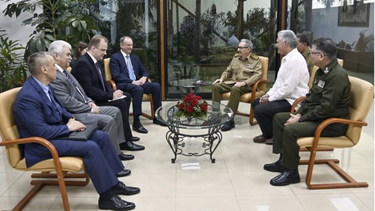 diaz-canel y raul castro reciben al secretario del consejo de seguridad ruso