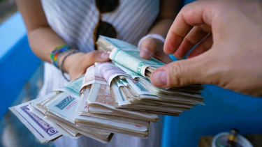americateve | pesos cubanos.png