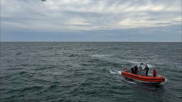 Equipos de rescate buscan a la avioneta desaparecida frente a la costa de Nantucket, Massachusetts, el 3 de octubre del 2026. (Guardia Costera de EEUU via AP)