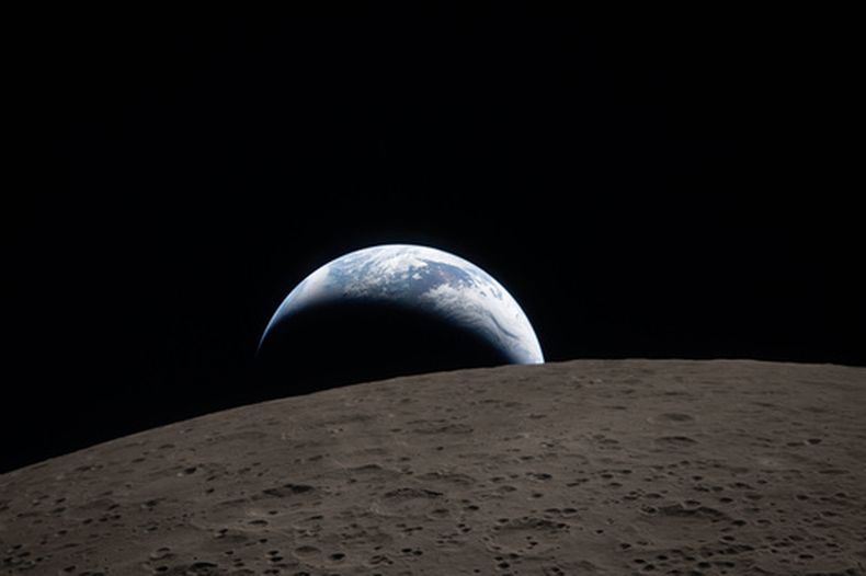 ARCHIVO - En esta imagen proporcionada por la NASA, la tripulación del Artemis II capturó esta vista de una Tierra, el 6 de abril de 2026, mientras volaban alrededor de la Luna. (NASA vía AP, Archivo)