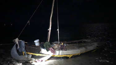 eeuu devuelve a 21 balseros cubanos interceptados cerca de mariel