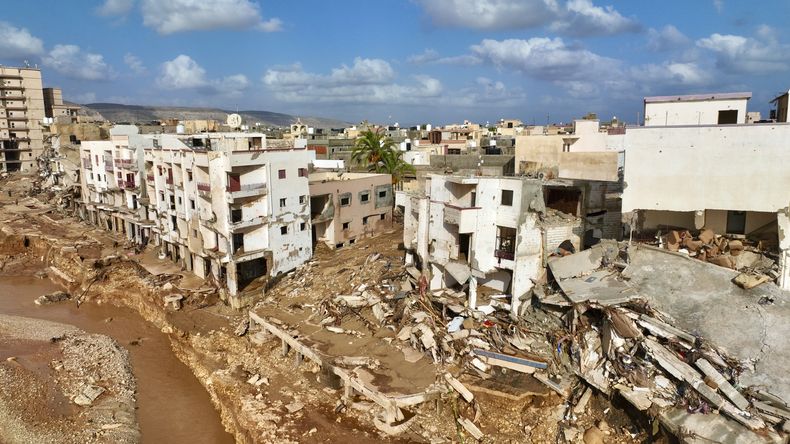 Una vista general de la ciudad de Derna, Libia, el martes 12 de septiembre de 2023, luego de que la tormenta Daniel causó inundaciones devastadores en el país. (AP Foto/Jamal Alkomaty)