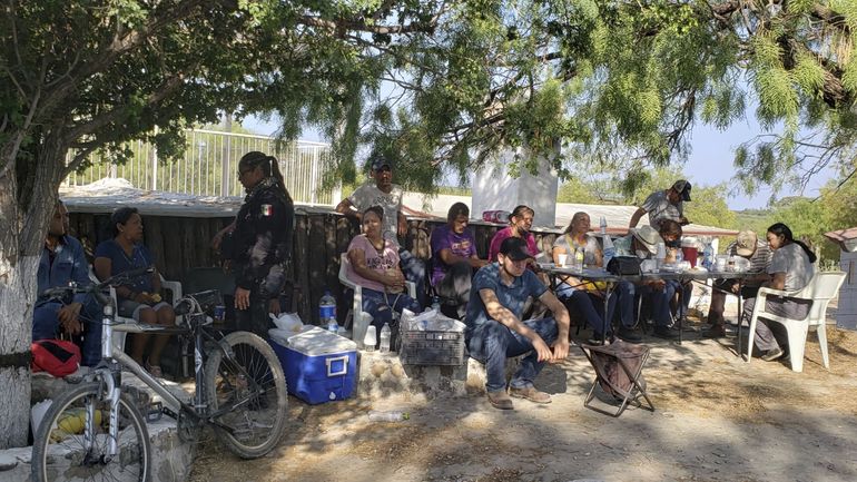 México: Retraso en rescate de mineros desespera familiares
