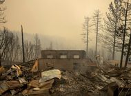 california: tormenta complica lucha contra incendios