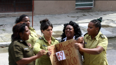 el regimen cubano detiene a la lider de las damas de blanco berta soler y a su esposo angel moya