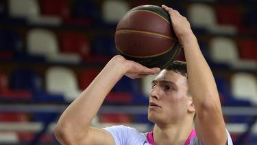Jovic y Dieng, prospectos internacionales en draft de NBA