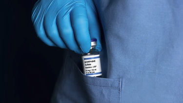 enfermera de florida acusada por sustraer fentanilo liquido de uso quirurgico