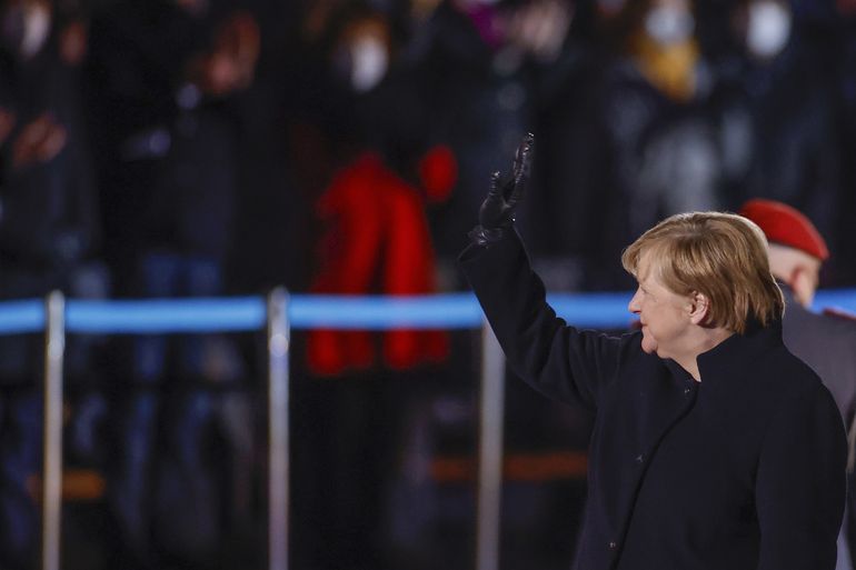 Merkel hace un último llamado a la vacunación en Alemania