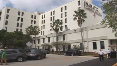 dos hospitales se enfrentan por los pacientes de hialeah