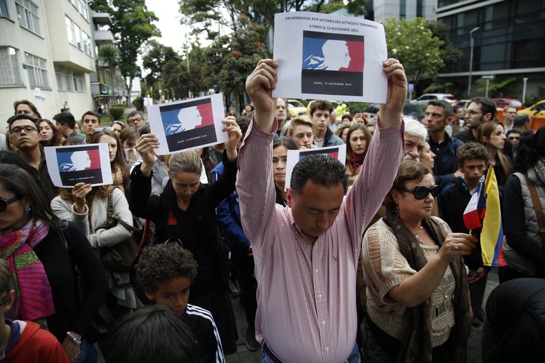 AML-GEN_FRANCIA-ATAQUES-REACCIONES_LATINOAMERICA-7.jpg