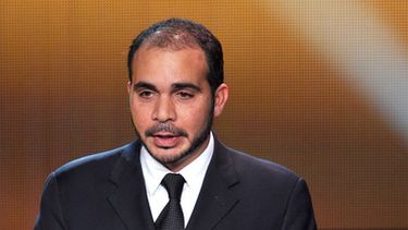 principe jordano enfrentara a blatter en eleccion de la fifa