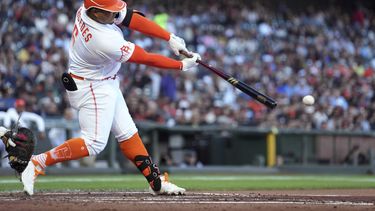 Yastrzemski brilla en la victoria de Gigantes sobre Tigres