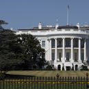 Cabilderos vinculados a Trump lograron contratos millonarios
