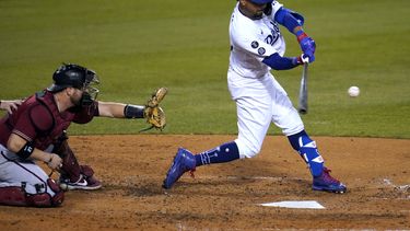 Dodgers remontan ante Arizona para 7mo triunfo en 8 juegos