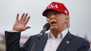 Trump descarta buscar destitución de fiscal especial Mueller