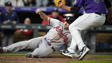 Bravos vencen a Rockies; hilan al fin 3 victorias
