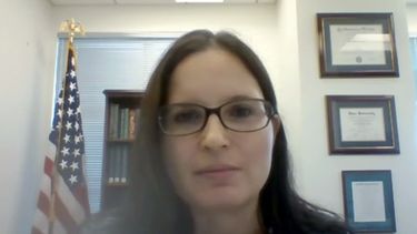 ARCHIVO - En esta imagen de un video distribuida por el Senado de Estados Unidos, Aileen M. Cannon habla remotamente a una audiencia de la Comisión Judicial del Senado para ratificar su nombramiento como jueza federal del Distrito Sur de Florida. Cannon, que preside el juicio a Donald Trump por la tenencia de documentos secretos en su finca de Mar-a-Lago, rechazó el viernes 10 de noviembre de 2023 el pedido de la defensa de aplazar el juicio, previsto para comenzar el 20 de mayo de 2024. (U.S. Senate via AP)