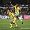 Allyson Swaby de Jamaica celebra con sus compañeras tras anotar el gol de la victoria en el encuentro ante Panamá en el Grupo F de la Copa Mundial femenina en Perth, Australia el sábado 29 de julio del 2023. (AP Foto/Gary Day)