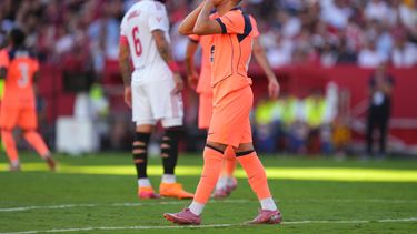 Roony Bardghji del Barcelona reacciona durante el encuentro de La Liga ante el Sevilla el domingo 5 de octubre del 2025. (AP Photo/Jose Breton)