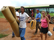 cubanos de la isla se preparan para el impacto del huracan ian