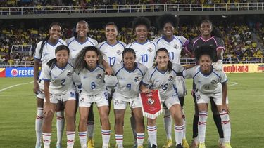 La selección de Panama previo al amistoso contra Colombia rumbo al Mundial femenino, el miércoles 21 de junio de 2023, en Cali, Colombia. (AP Foto/Fernando Vergara)