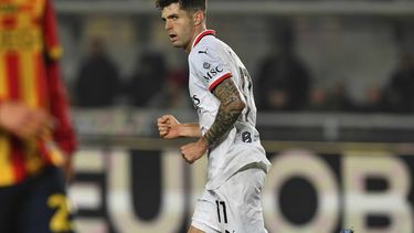 El estadounidense Christian Pulisic del AC Milan celebra tras anotar en el encuentro ante Lecce en la Serie A, el sábado 8 de marzo de 2025. (Giovanni Evangelista/LaPresse vía AP)
