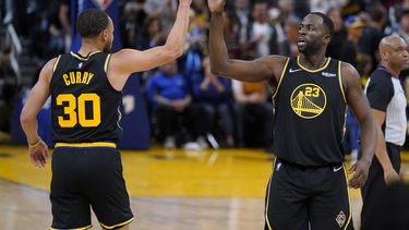 Curry y Thompson dan ventaja a Warriors ante Grizzlies